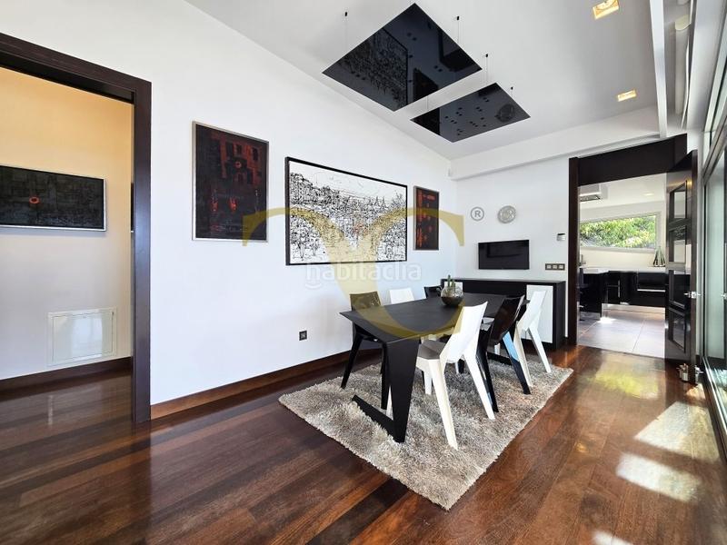 Foto 38d959ea-b3b0-462a-959a-3411693750b6. Casa la joya arquitectónica villa de lujo en Somió. en Gijón