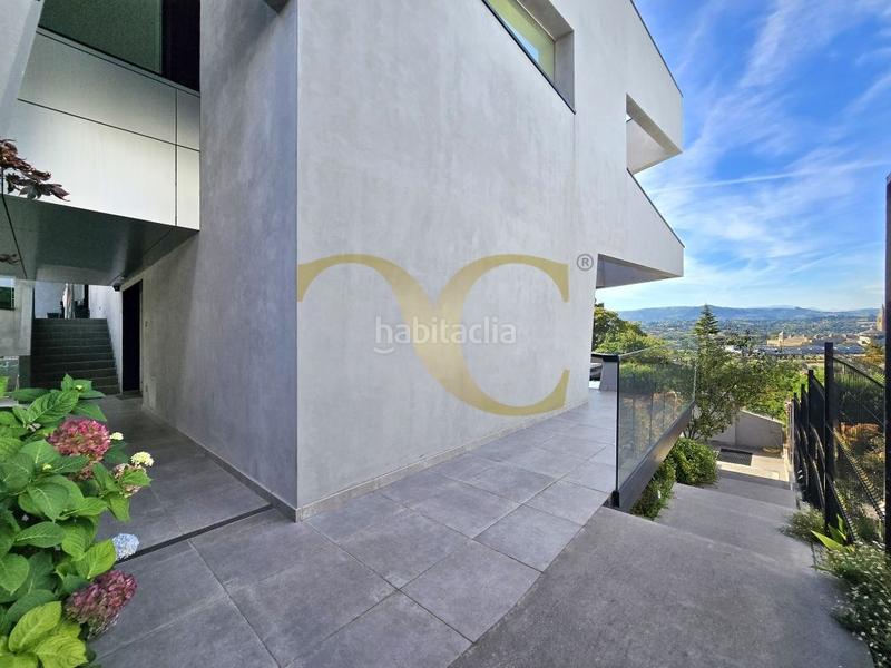 Foto a9e4f8b2-4443-4af3-a336-1d4c69f7f3c2. Casa la joya arquitectónica villa de lujo en Somió. en Gijón