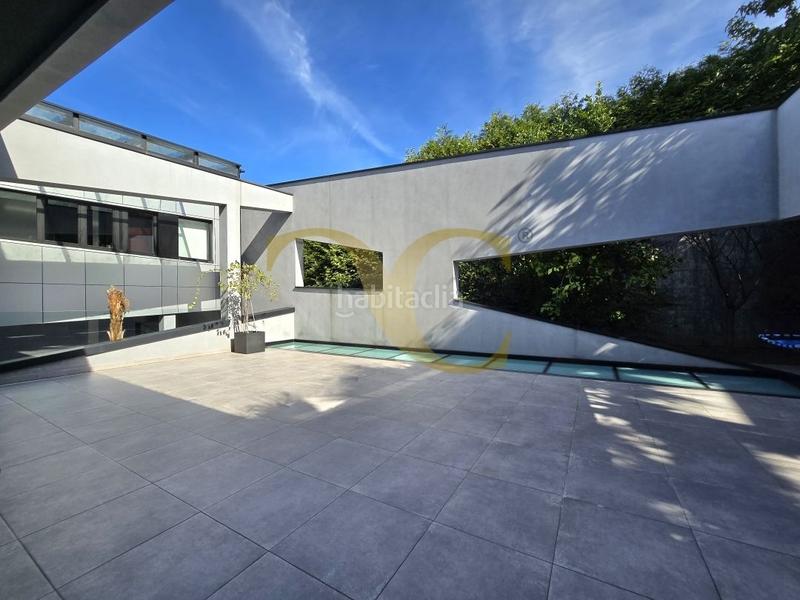 Foto aa102d4e-7ad1-4593-8bcd-414778953cd1. Casa la joya arquitectónica villa de lujo en Somió. en Gijón