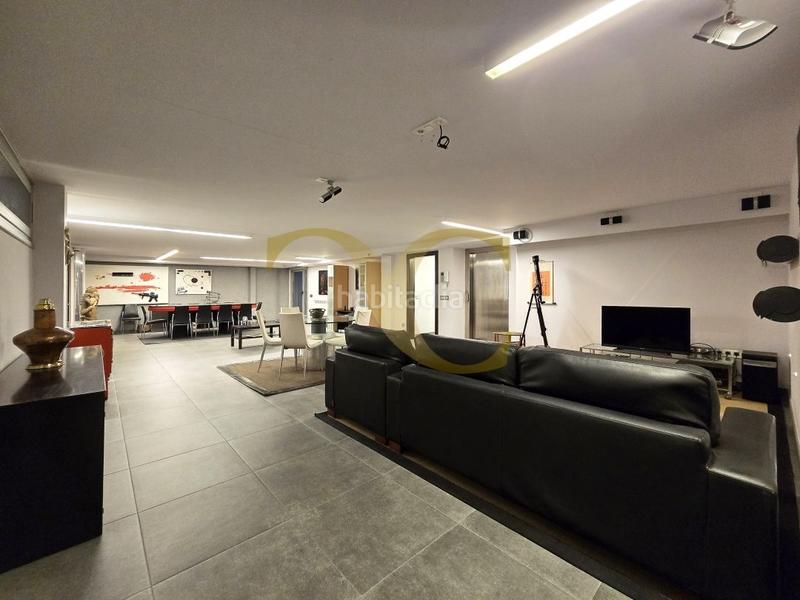 Foto b0c1e37f-6e3e-41ce-8ed8-23abb0393aca. Casa la joya arquitectónica villa de lujo en Somió. en Gijón