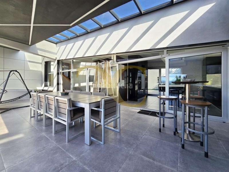 Foto c47d8cb4-55b3-4967-a42c-1387c4d86177. Casa la joya arquitectónica villa de lujo en Somió. en Gijón