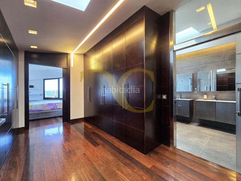 Foto ecf3cd30-ef70-47ee-bbae-3974e6b67623. Casa la joya arquitectónica villa de lujo en Somió. en Gijón