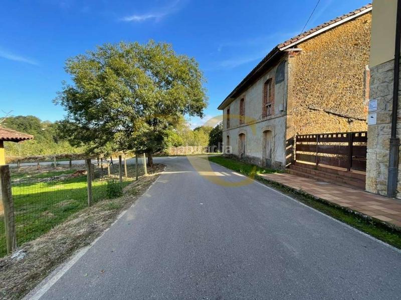 Foto 182308f0-31b5-422d-b13e-22f00fb7936b. Casa  para reformar con más de 7 hectáreas de terreno. en Piloña