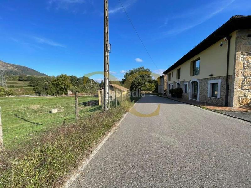 Foto 4f02ddc3-ba88-4880-8050-969a99ebb045. Casa  para reformar con más de 7 hectáreas de terreno. en Piloña