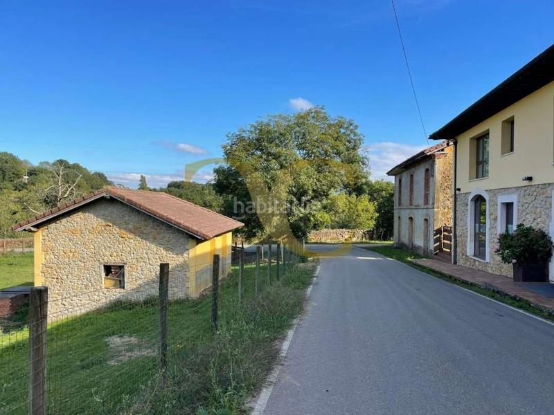 Foto 5958b3a5-1c3b-45e5-a09f-f759a4ba532c. Casa  para reformar con más de 7 hectáreas de terreno. en Piloña