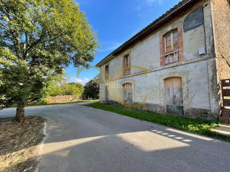 Foto 884a8e08-b14d-44fd-886a-2db6692e1182. Casa  para reformar con más de 7 hectáreas de terreno. en Piloña