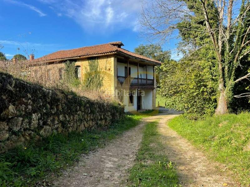 Foto 94971dba-dc9d-4618-8fc0-964c61bfb3b5. Casa  para reformar con más de 7 hectáreas de terreno. en Piloña