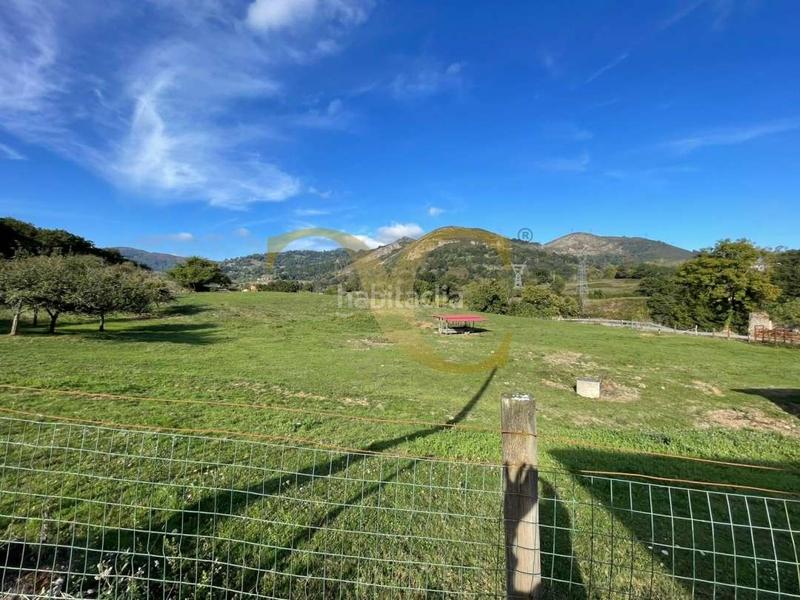 Foto 984785a6-2a68-4209-9f10-03cf8c4b2be0. Casa  para reformar con más de 7 hectáreas de terreno. en Piloña