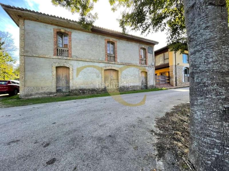 Foto f2c96670-9d6c-4415-8709-0c76e0045829. Casa  para reformar con más de 7 hectáreas de terreno. en Piloña