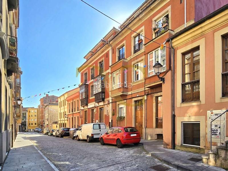 Foto c0d792eb-8653-471c-b78c-1f2bfc36675c. Etagenwohnung mit heizung in Cimadevilla Gijón