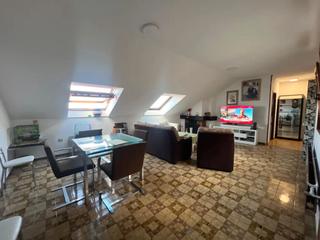 Etagenwohnung  Calle marqués de argüelles. Amplio piso a 250 metros de la playa.
