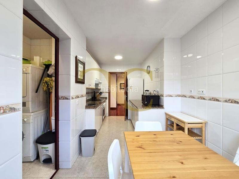 Foto 2592fc8c-97da-4eca-aae3-931e41207e77. Appartement avec chauffage parking dans Vallobín Oviedo