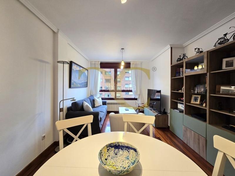 Foto 2619afdb-0afb-408f-917b-1d13cceed24f. Appartement avec chauffage parking dans Vallobín Oviedo