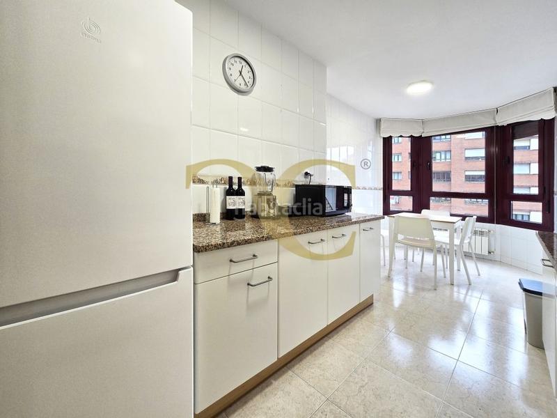 Foto 49c173ec-f719-473a-872e-5ba41eea1014. Appartement avec chauffage parking dans Vallobín Oviedo