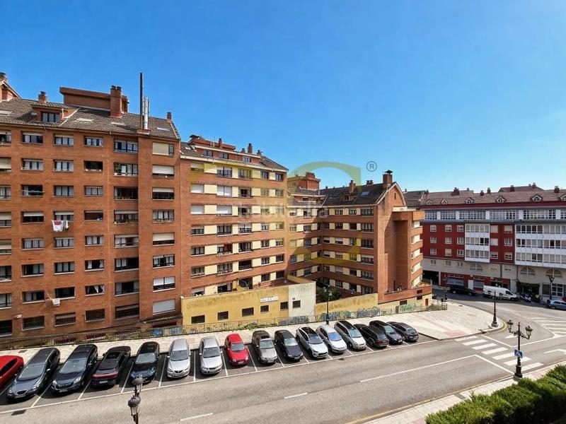 Foto dd558337-76ef-45f2-a26b-34633d16cd86. Appartement avec chauffage parking dans Vallobín Oviedo