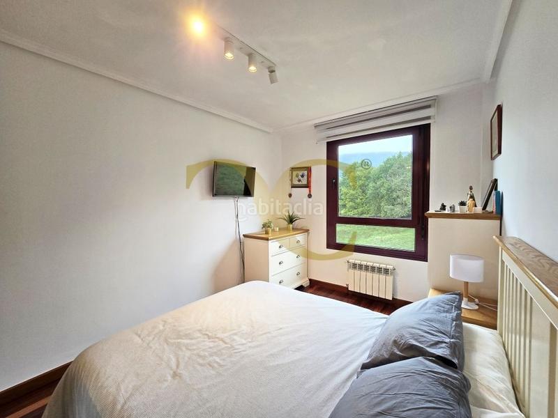 Foto f48e4d9e-de80-4bc7-bc9e-2ce5ba590e40. Appartement avec chauffage parking dans Vallobín Oviedo