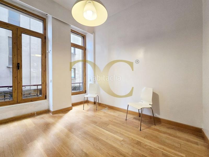 Foto fb04c6b4-db21-421b-989d-996b4bad72ad. Pis amb calefacció a Centro Gijón