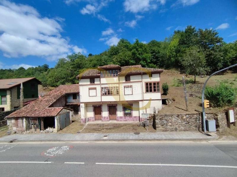 Foto b10c2877-1673-49c3-890b-e96007de3a5a. Casa a Sobrescobio