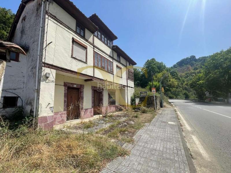 Foto ced9388c-fc2b-4cb9-91a1-42d481d93fec. Casa a Sobrescobio