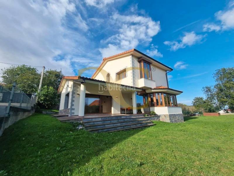 Foto 0145c078-b57c-4561-9e7b-2626e96361c8. Chalet impecable, rodeada de naturaleza y con vistas abiertas al mar cantábrico. en Llanes