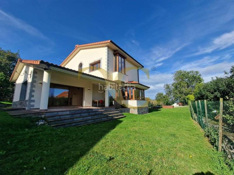 Foto 269e5283-0a1c-4877-bcd6-782048c7e8a4. Chalet impecable, rodeada de naturaleza y con vistas abiertas al mar cantábrico. en Llanes