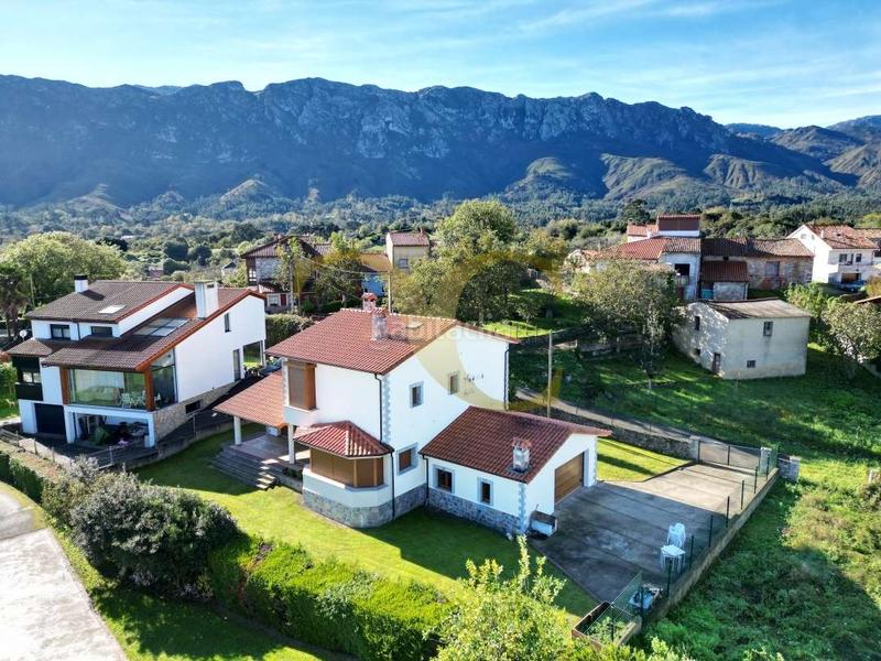 Foto 51967589-493e-4749-84f8-0a8d575bde0c. Chalet impecable, rodeada de naturaleza y con vistas abiertas al mar cantábrico. en Llanes