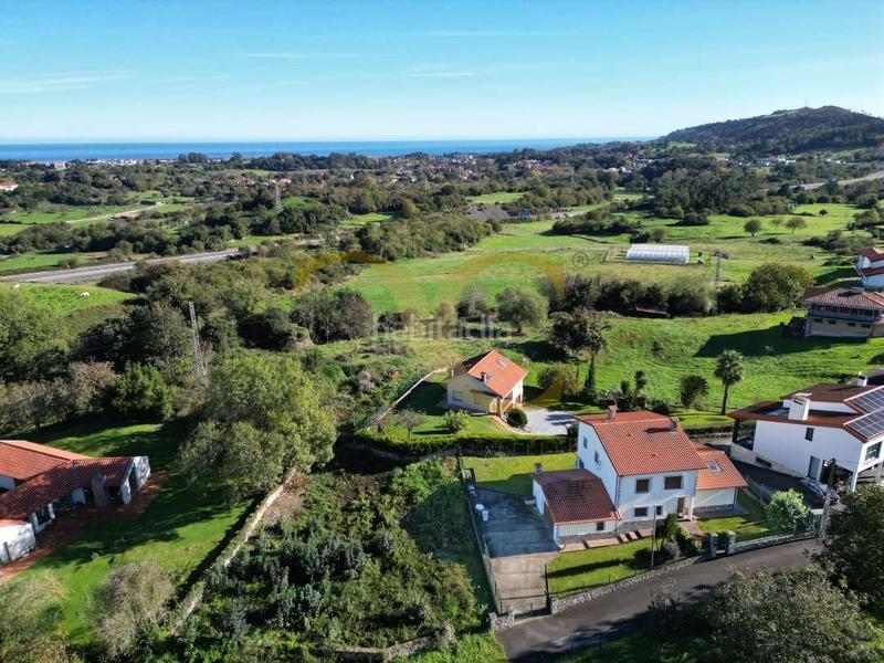 Foto 874987d0-72b5-4cc9-b6d3-94ea18f4e291. Chalet impecable, rodeada de naturaleza y con vistas abiertas al mar cantábrico. en Llanes