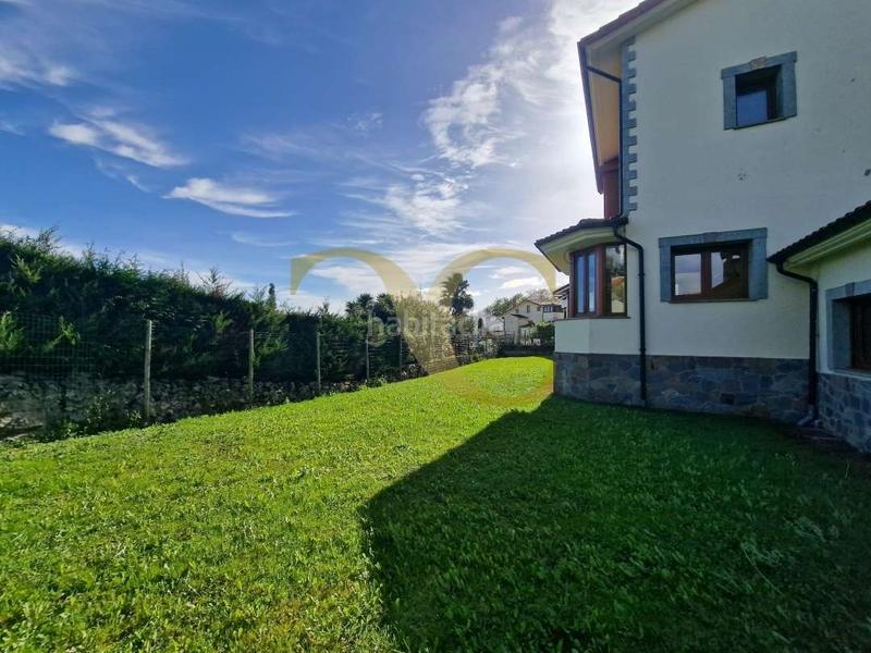 Foto 92ee797d-1e15-47c0-a32f-182185267845. Chalet impecable, rodeada de naturaleza y con vistas abiertas al mar cantábrico. en Llanes