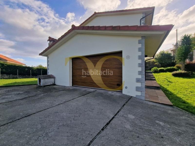 Foto 99447acc-dac4-479d-be7a-f156c9a55b1a. Chalet impecable, rodeada de naturaleza y con vistas abiertas al mar cantábrico. en Llanes