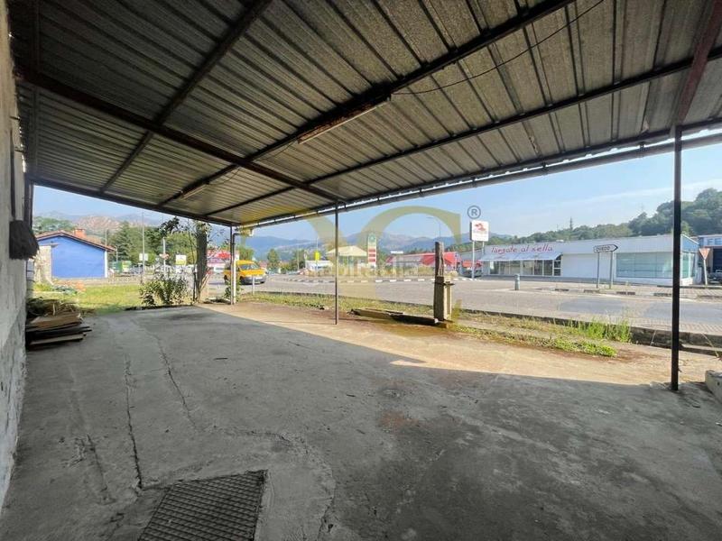 Foto 10e8d998-f433-42d4-87fd-c6b497841478. House with heating parking in Parres