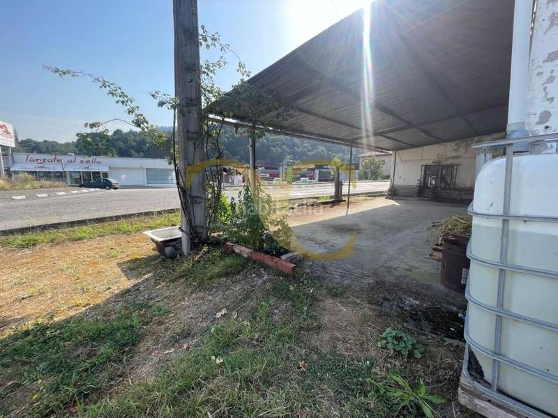 Foto 27e16c1d-cdcf-47f1-8c1e-3ea77ba10bec. House with heating parking in Parres