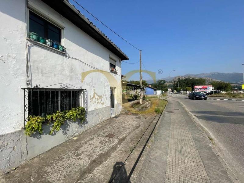 Foto 76d1bbf6-f0de-4401-bd43-3ebcd9f82729. House with heating parking in Parres