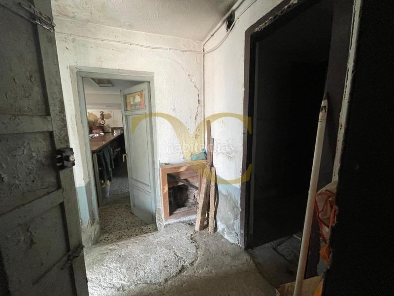 Foto 92d628bb-1da9-43b5-860e-83b235a49334. House with heating parking in Parres