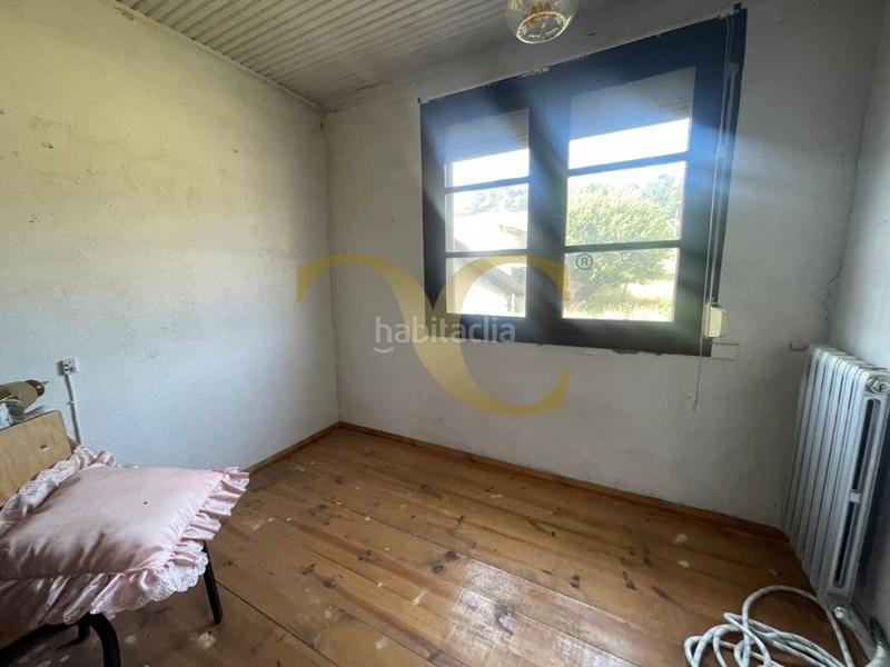 Foto c8f7f5e1-47f9-4bdc-9b47-80cb44045f2b. House with heating parking in Parres