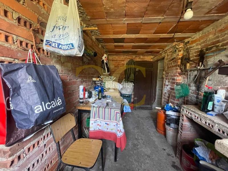 Foto f7785798-dbe4-46f1-a200-893cde1886d2. House with heating parking in Parres