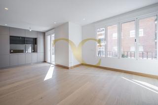 Appartement à Lista. Vivienda de techos altos con reforma de diseño.