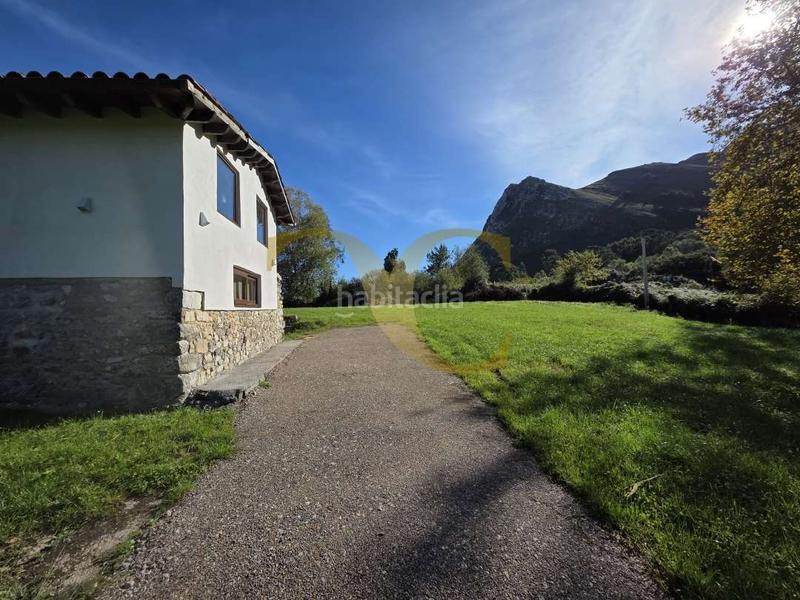 Foto 30369385-1ffa-40e4-a79f-a0337f4d20b6. Casa espectacular propiedad a 4 kilómetros del centro . en Llanes