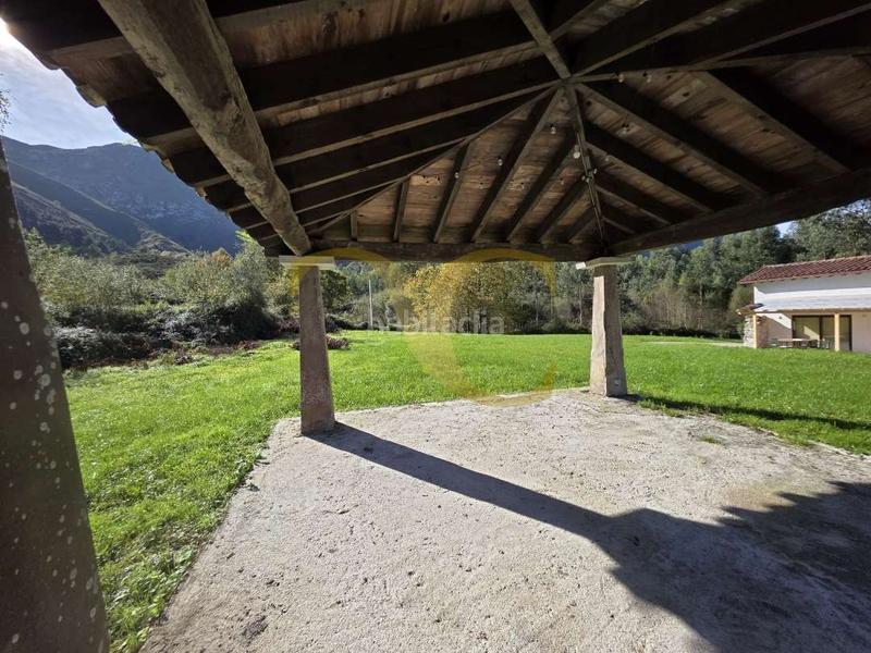 Foto 53b5703f-1a27-4fe0-acaf-94f97fe2e7b1. Casa espectacular propiedad a 4 kilómetros del centro . en Llanes