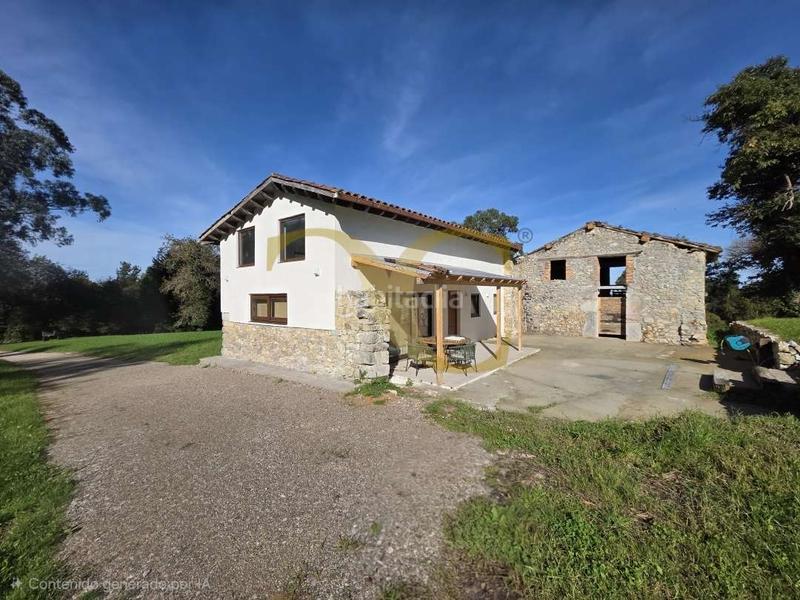 Foto b12c7729-c047-4d4c-8abd-2a46d6d45c54. Casa espectacular propiedad a 4 kilómetros del centro . en Llanes