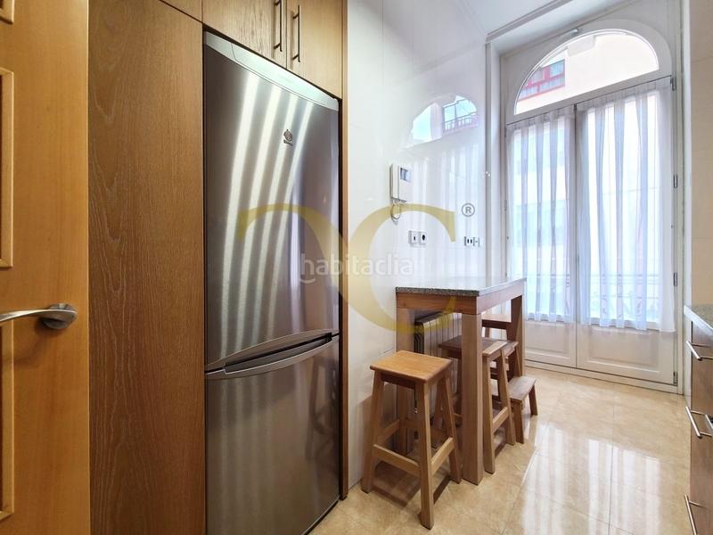 Foto 3749d4f8-1fc3-4d17-8a9a-9c0105eaedd0. Appartement mit heizung in Centro Gijón