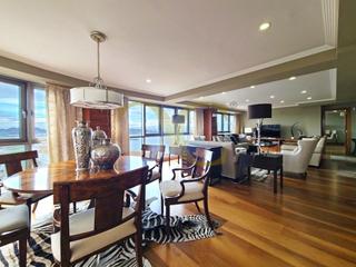 Appartamento  Calle marqués de san esteban. Exclusiva piso exclusivo frente a la playa de poniente.