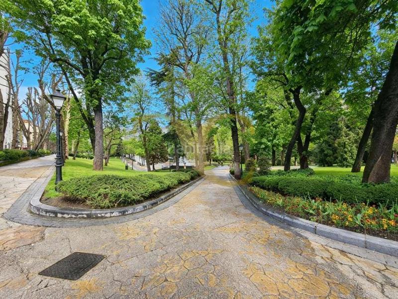 Foto f7b686a9-9ea9-48fb-a1f7-27a53277f740. Appartement avec chauffage dans Parque San Francisco - Uría Oviedo