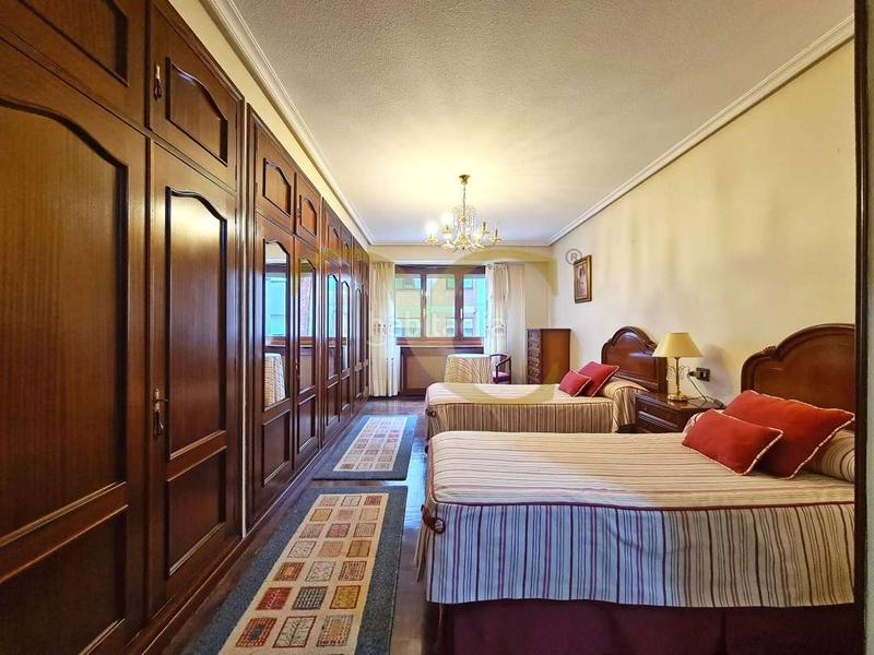 Foto 1a22ec9c-f848-4576-8963-4cca49358275. Etagenwohnung mit heizung in Centro Gijón