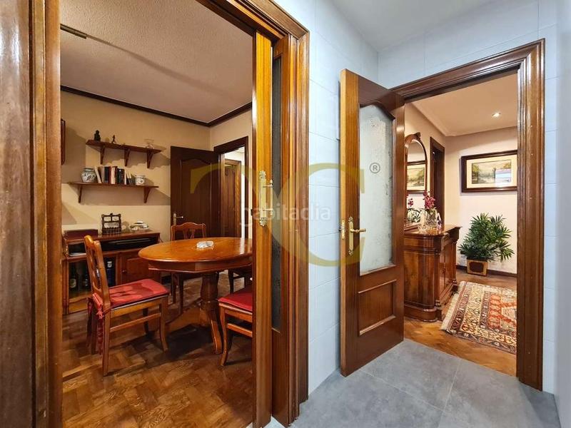 Foto 27351011-fea9-44cc-844a-f37d38affd30. Etagenwohnung mit heizung in Centro Gijón