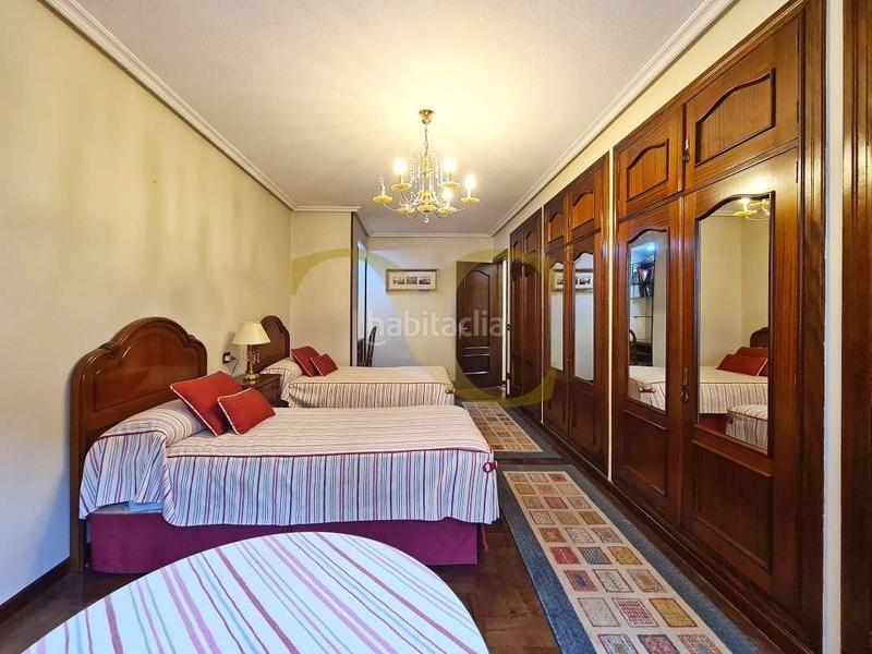 Foto 63c7d7b0-0ec3-44bc-93ac-1cbb6a123cb1. Etagenwohnung mit heizung in Centro Gijón