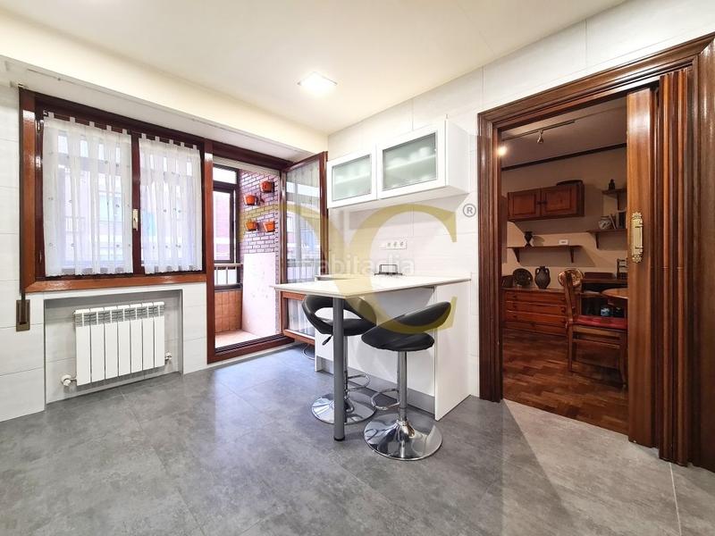 Foto 698e31bb-9d53-49a1-9636-c57331f3e92c. Etagenwohnung mit heizung in Centro Gijón