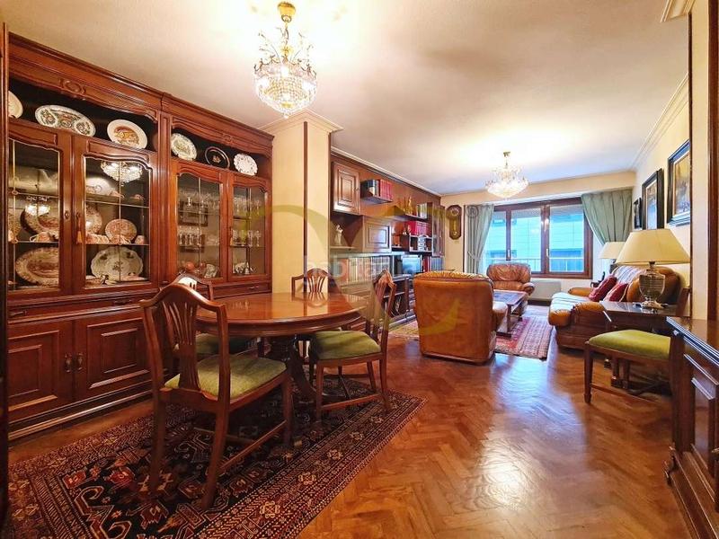 Foto 77228bbd-5f6e-4b9d-ac72-9cfef2493b3d. Etagenwohnung mit heizung in Centro Gijón