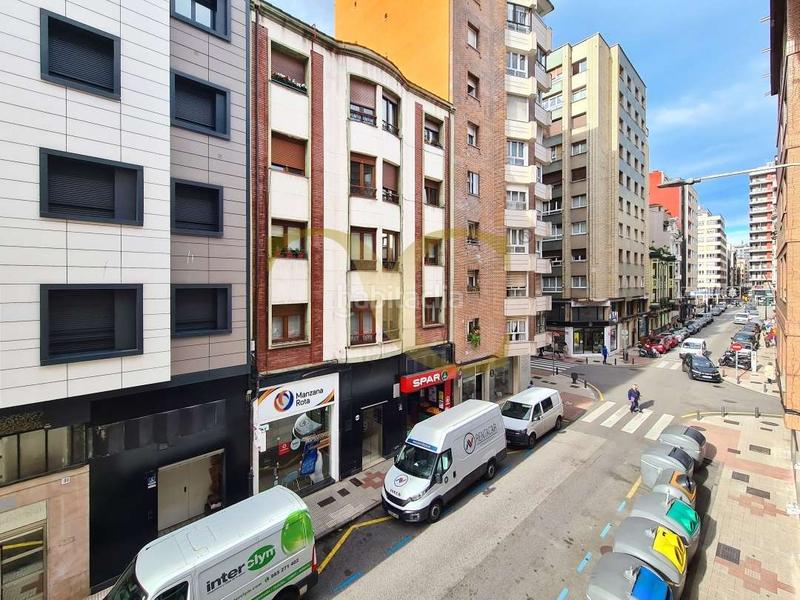 Foto 7e23220f-8d5b-4ee2-9cfd-b3584adf4f61. Etagenwohnung mit heizung in Centro Gijón