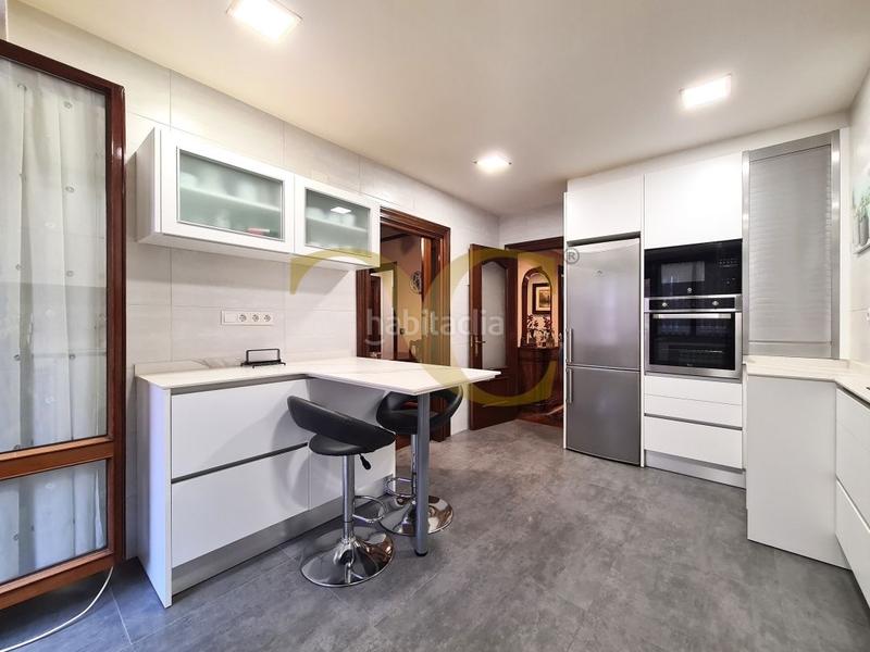 Foto a2b1ff55-a4c5-4713-8097-0e850f085a2d. Etagenwohnung mit heizung in Centro Gijón