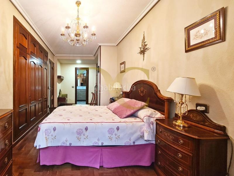 Foto b4cfec21-9a1e-402d-8cbe-c452df4ed00f. Etagenwohnung mit heizung in Centro Gijón